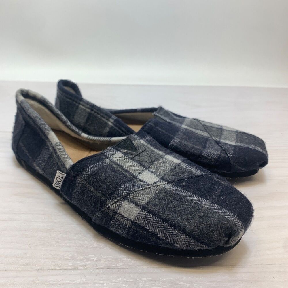 TOMS Shoes Womens 8 Classic Slip On Shoe Blue Plaid Flats